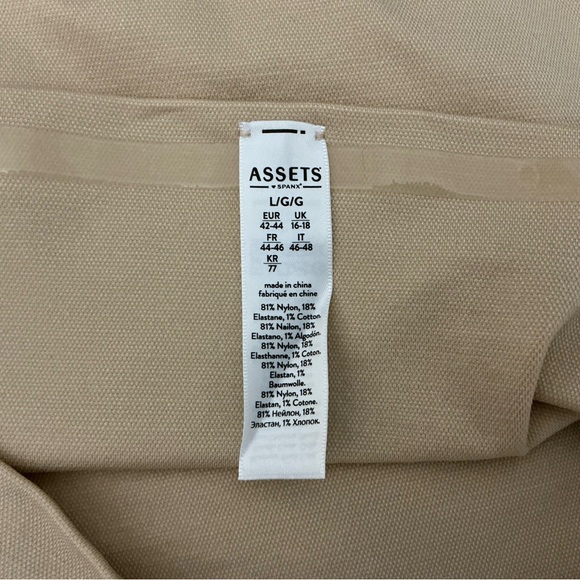 Assets by Spanx Shaping High Waist Panty Size L - Picture 3 of 3